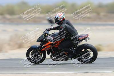 media/May-05-2025-Moto Forza (Mon) [[3c1838c5e5]]/2-B Group/Session 3 (Panning Test Turn 14 Inside)/